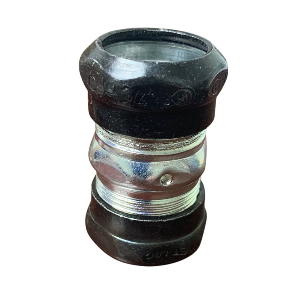 5 New Open Box Eaton 3/4" 661RT EMT Compression Couplings Concrete Rain Tight